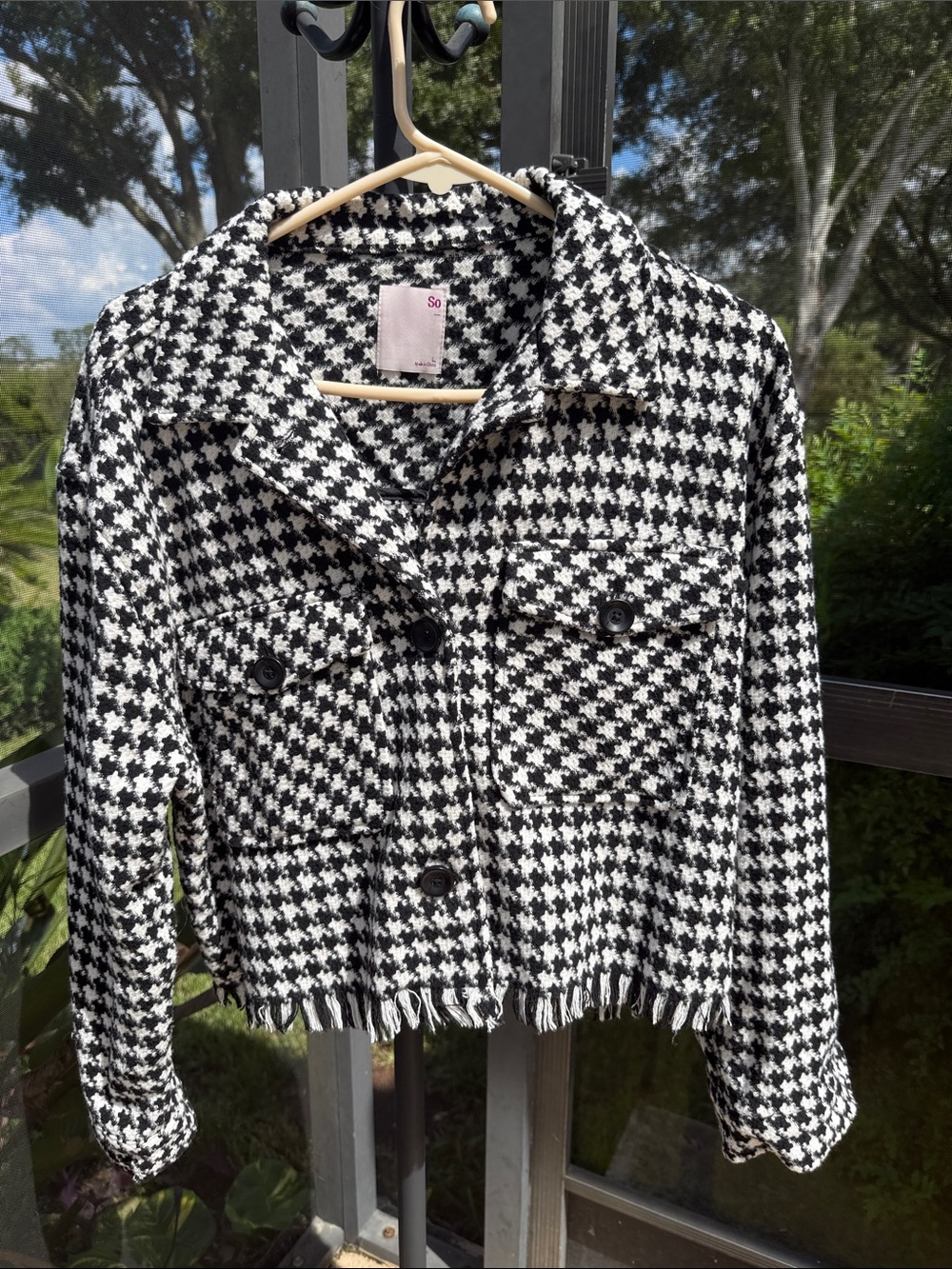 SO crop Black and White Houndstooth Fringe Hem Blazer